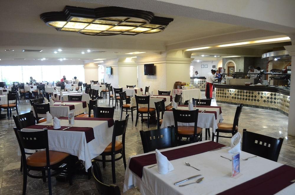 Hotel Maya Tabasco Виляермоса Екстериор снимка